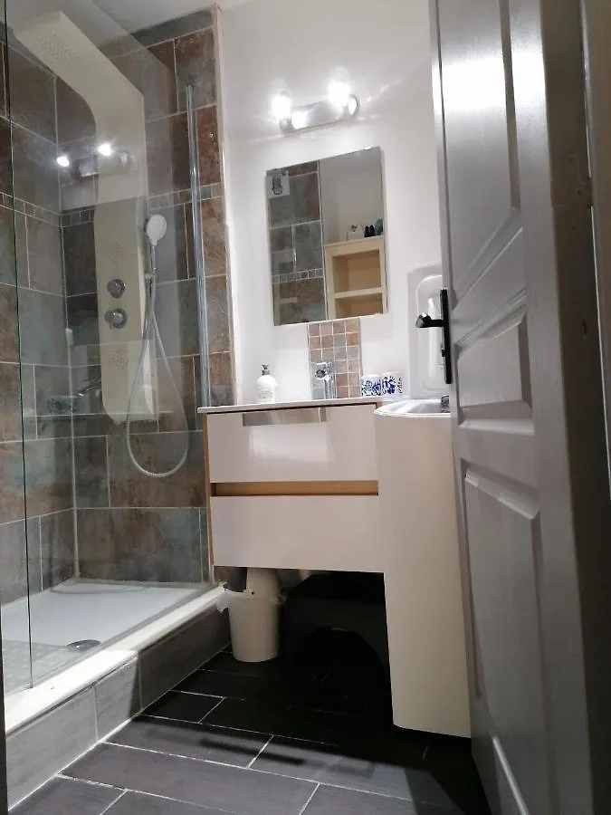 appartement au LAGON BLEU à Fréjus, garage, tennis&piscine 1200 M2 0*,