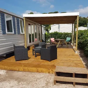 Frejus Tout Confort, Climatisation,Plus Ventilation Toutes Les Chambres, Linge De Lit Et De Toilette , Coffre Fort, Lave Vaisselle Machine A Laver Grande Terrasse Couverte Velos Et Wifi Possible Fréjus