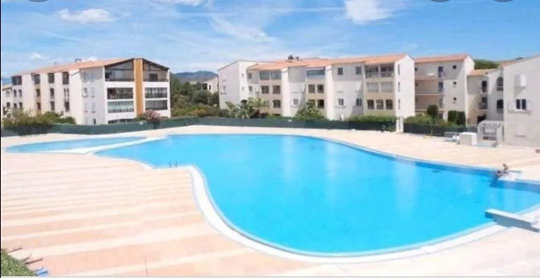 Apartment Appartement Au Lagon Bleu A Frejus, Garage, Tennis & Piscine 1200 M2 France